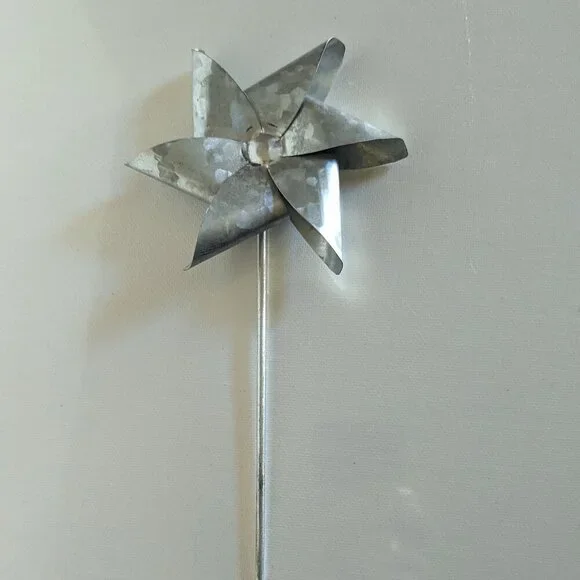 NWOT Fun Metal Pinwheel Plant Pick Outdoor Patio Home Decor Michael's Ashland - Picture 2 of 4